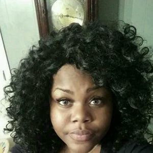 Meet your Posher, Monica